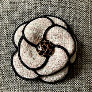 Brooch Camellia Flower Tweed Pin Brand New